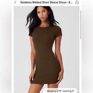 ALO Yoga - Goddess ribbed short sleeve dress (almost new)